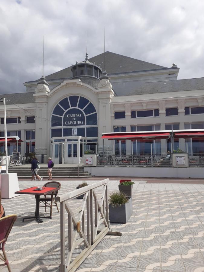 Ferienwohnung L'Annexe Cabourg Exterior foto