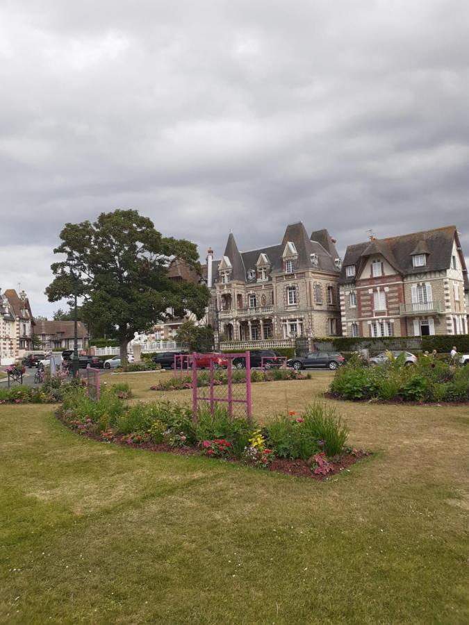 Ferienwohnung L'Annexe Cabourg Exterior foto